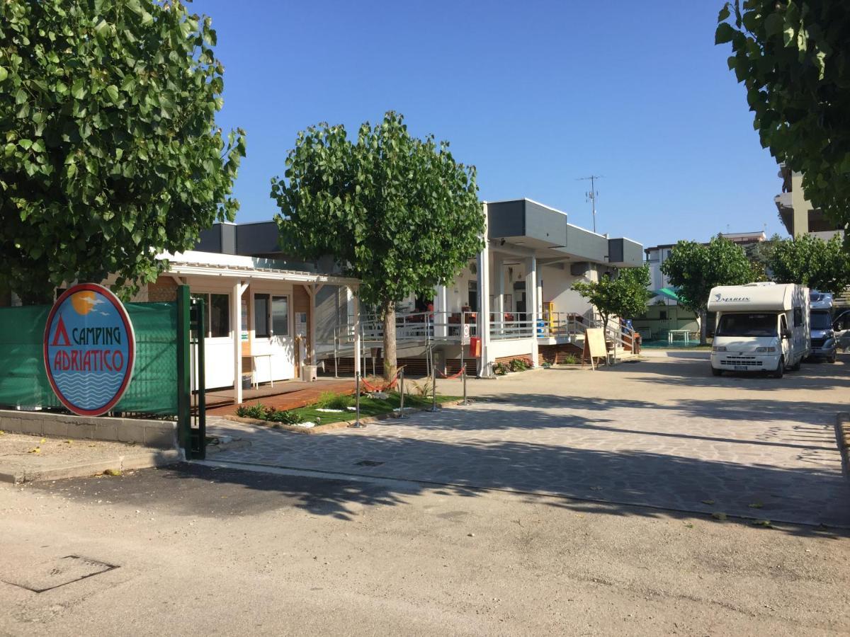 מרטינסיקורו Camping Adriatico מראה חיצוני תמונה